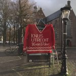 Knus 06 2017 Breien van oversized trui voor festival Knus in Utrecht